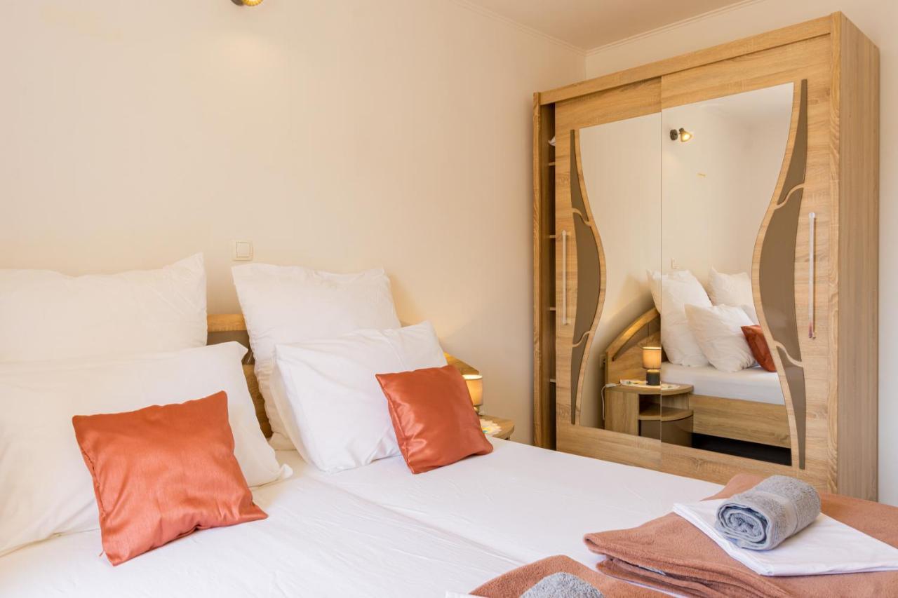 Modern Oceanview Apartment Metajna Ngoại thất bức ảnh